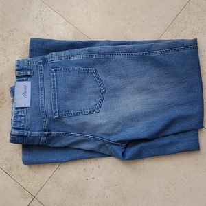 *Luxury* Brioni Men’s Marmolada Light Wash Denim Jeans. 33